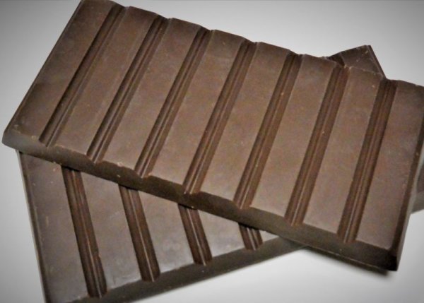 画像1: 手作りチョコはクーベルチュール500g,カカオ豆から丁寧に仕上げたKotje（コッチェ）のチョコ  、 ポスト投函便送料無料 (1)